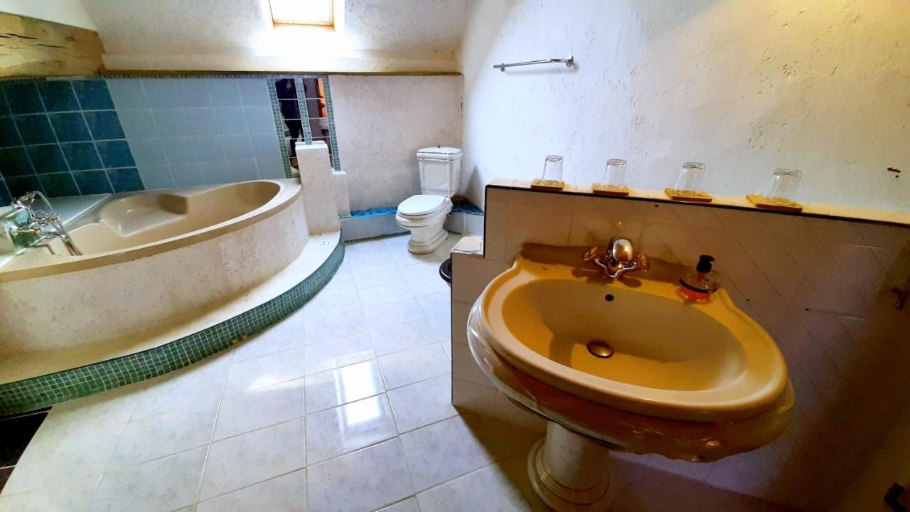 Gite Chez Leo Varennes-sur-le-Doubs Екстер'єр фото