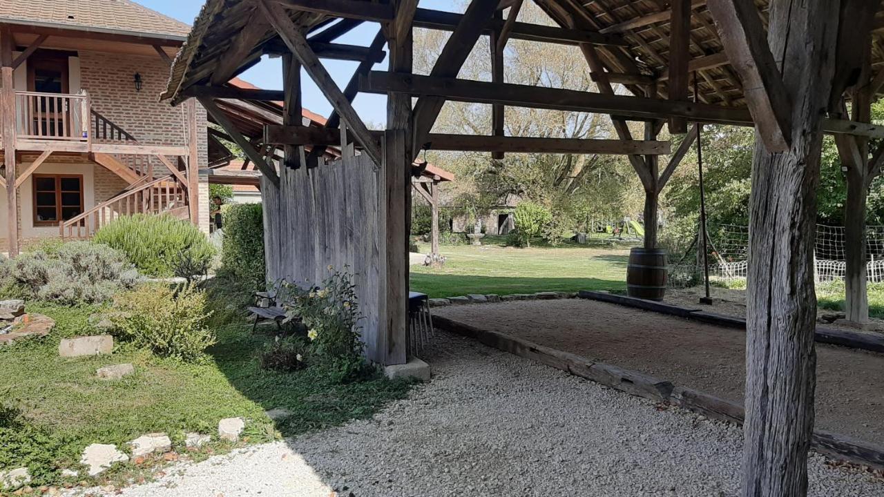 Gite Chez Leo Varennes-sur-le-Doubs Екстер'єр фото